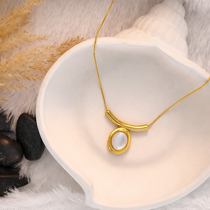 Moonstone Pendant and Chain