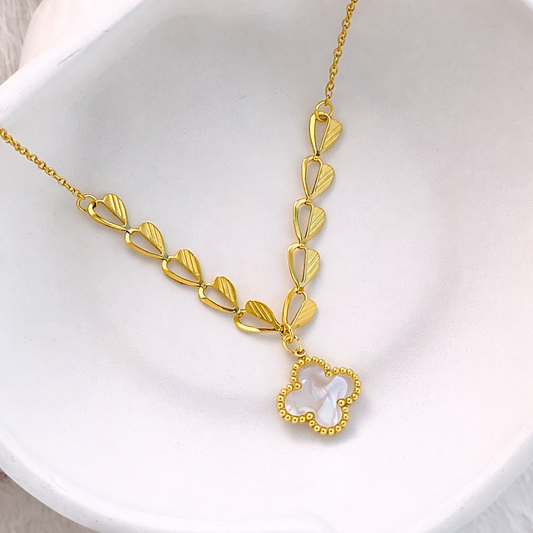 Gold Petal Link Chain & Mother of Pearl Clover Pendant Necklace