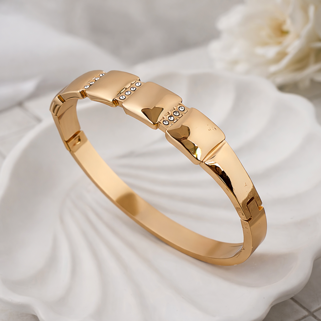 Aesthetic Luxury Gold Bangle Bracelet